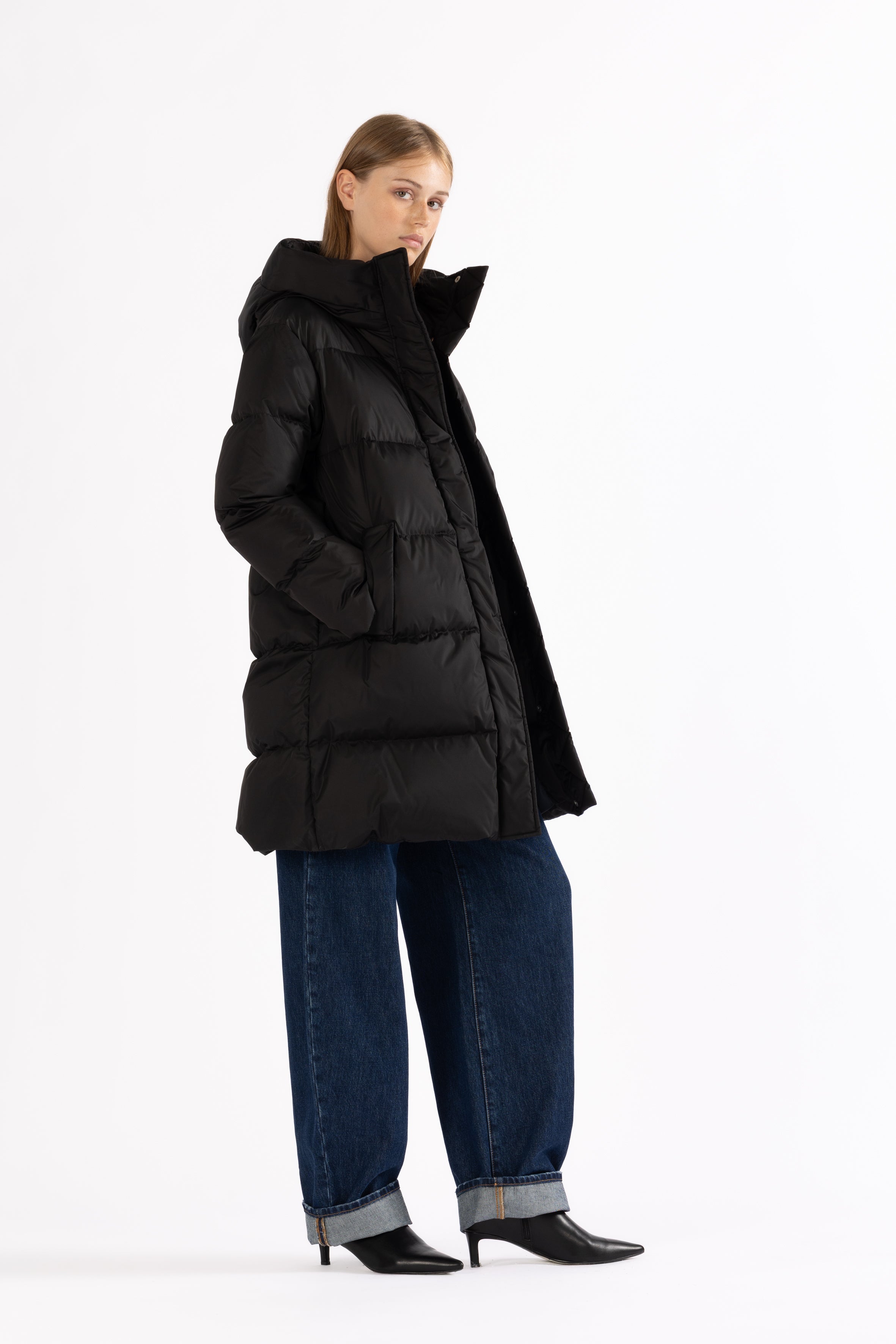 DOWN COAT NEV