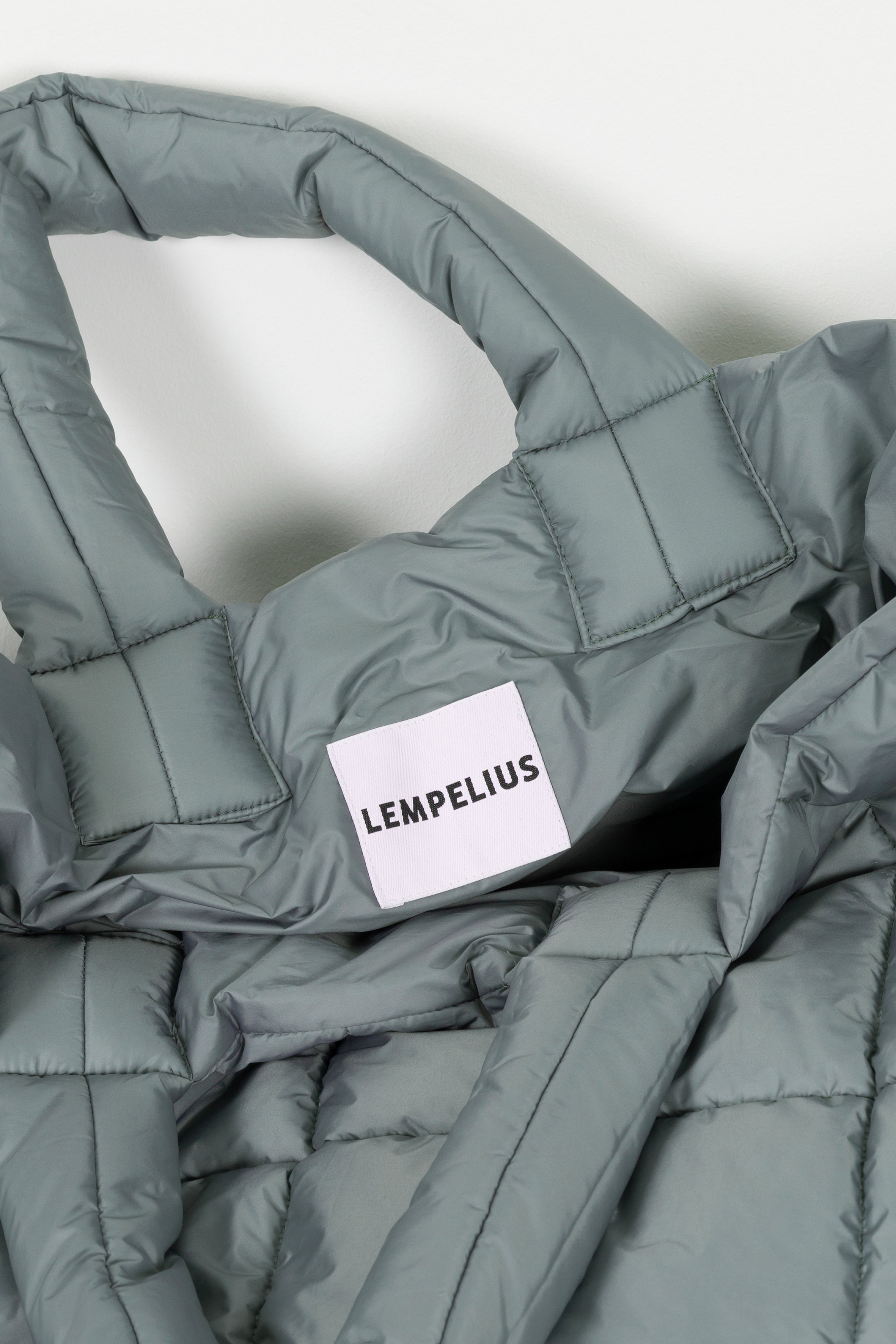 oversized Lempelius Puffer bag in the color sage