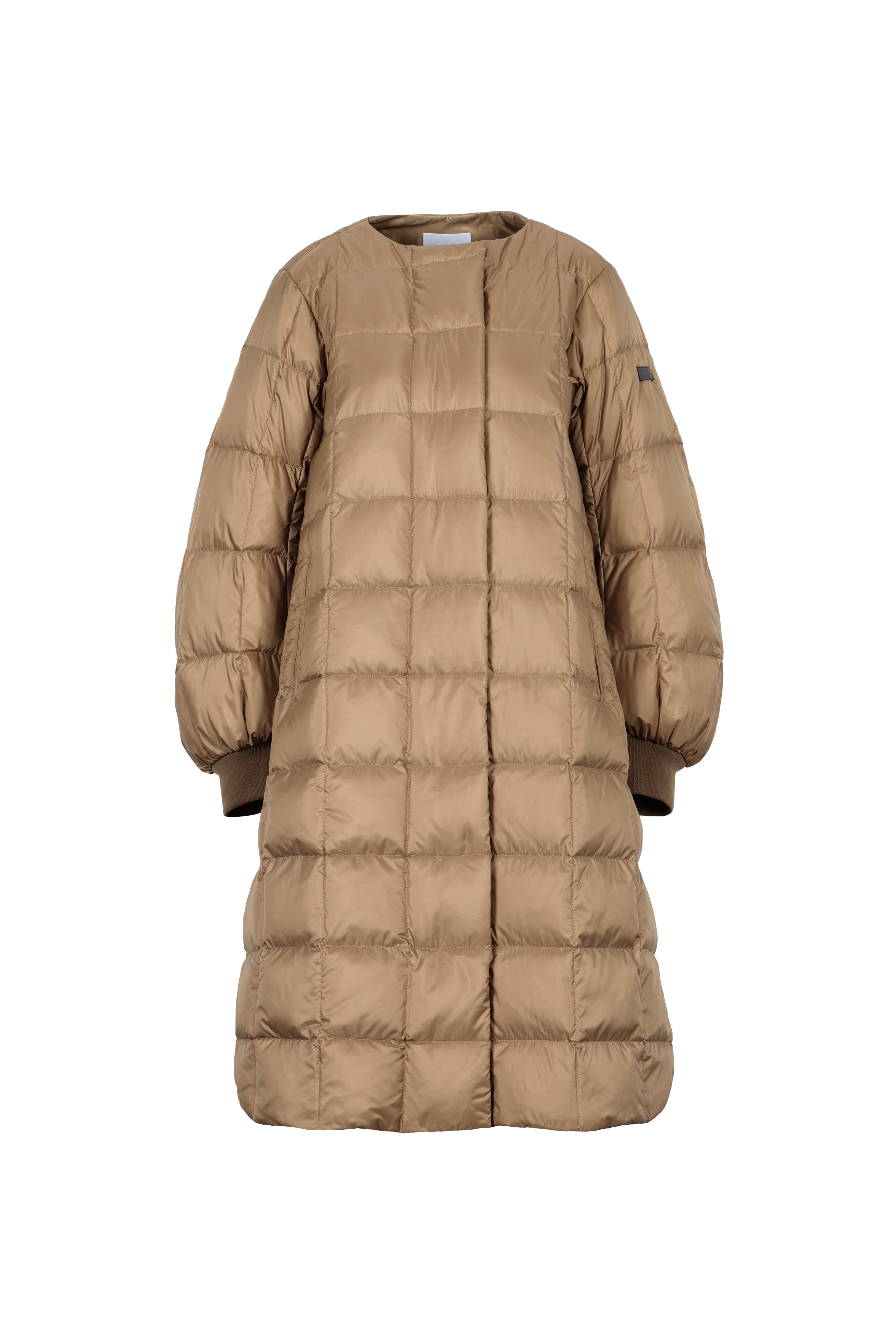 light brown oat colored lightweight LEMPELIUS down coat with box quilt and warm cotton cuffs from the front