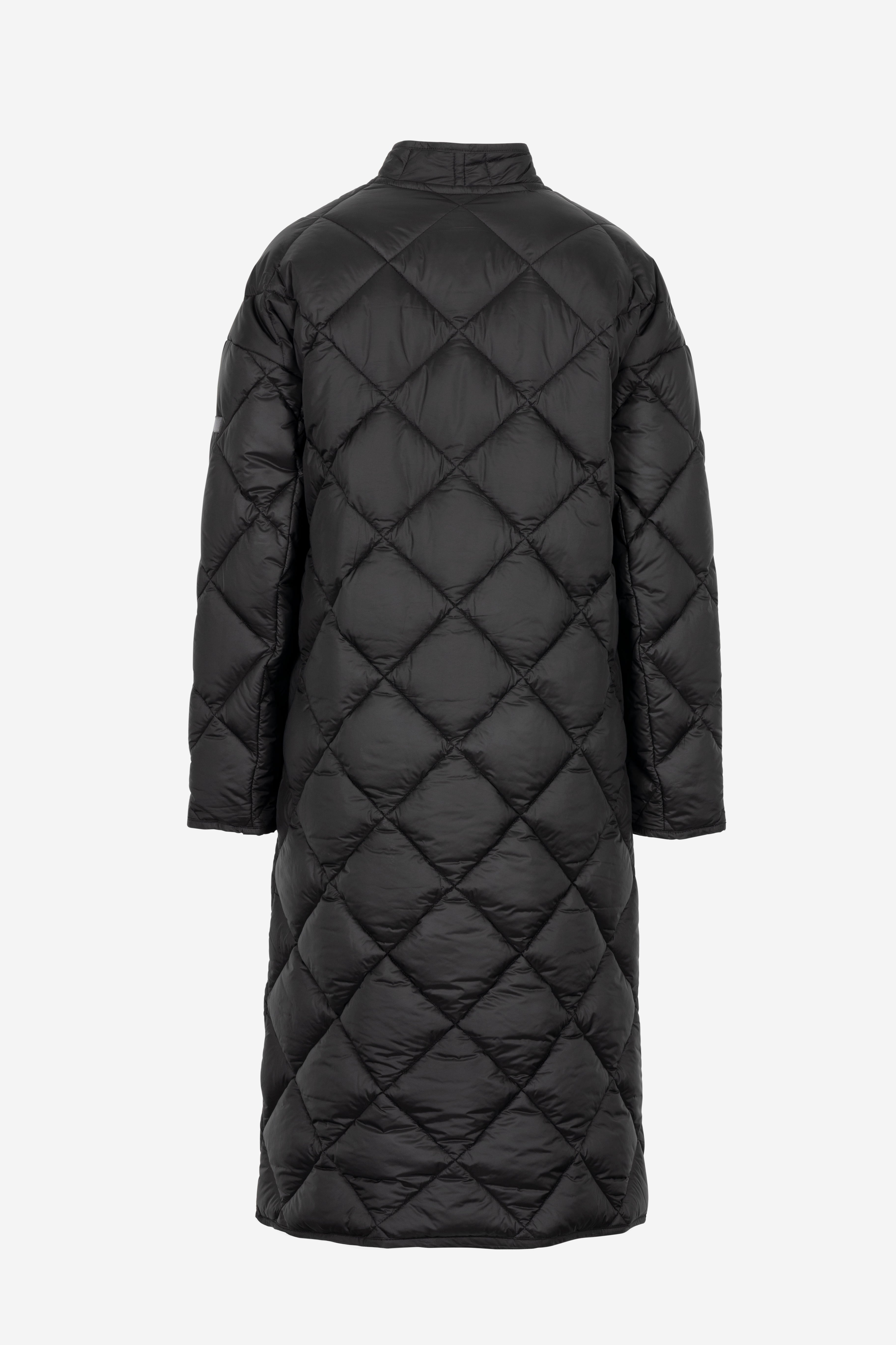 Long quilted Lempelius coat in black
