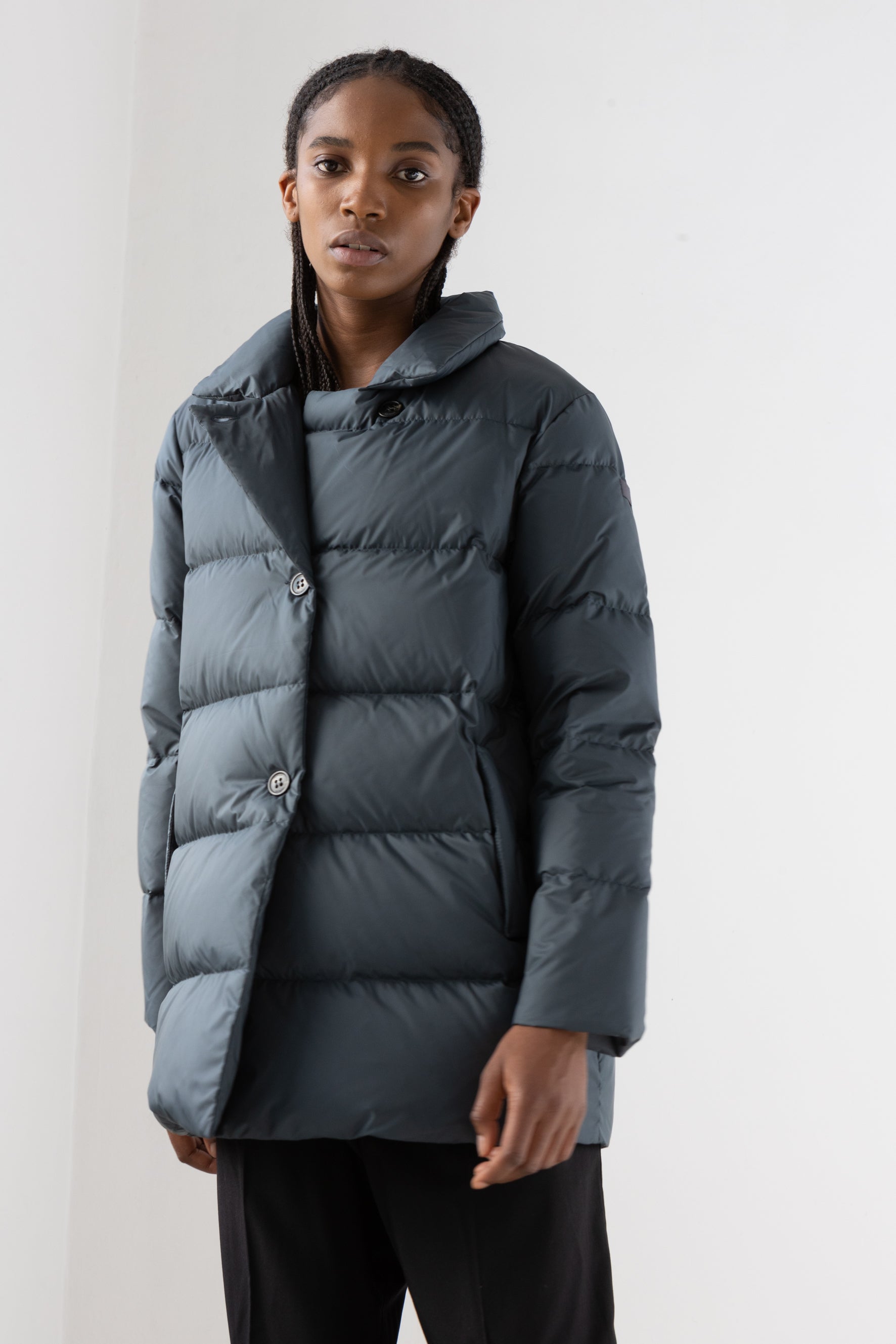 short quilted Lempelius Down Jacket with lapel collar