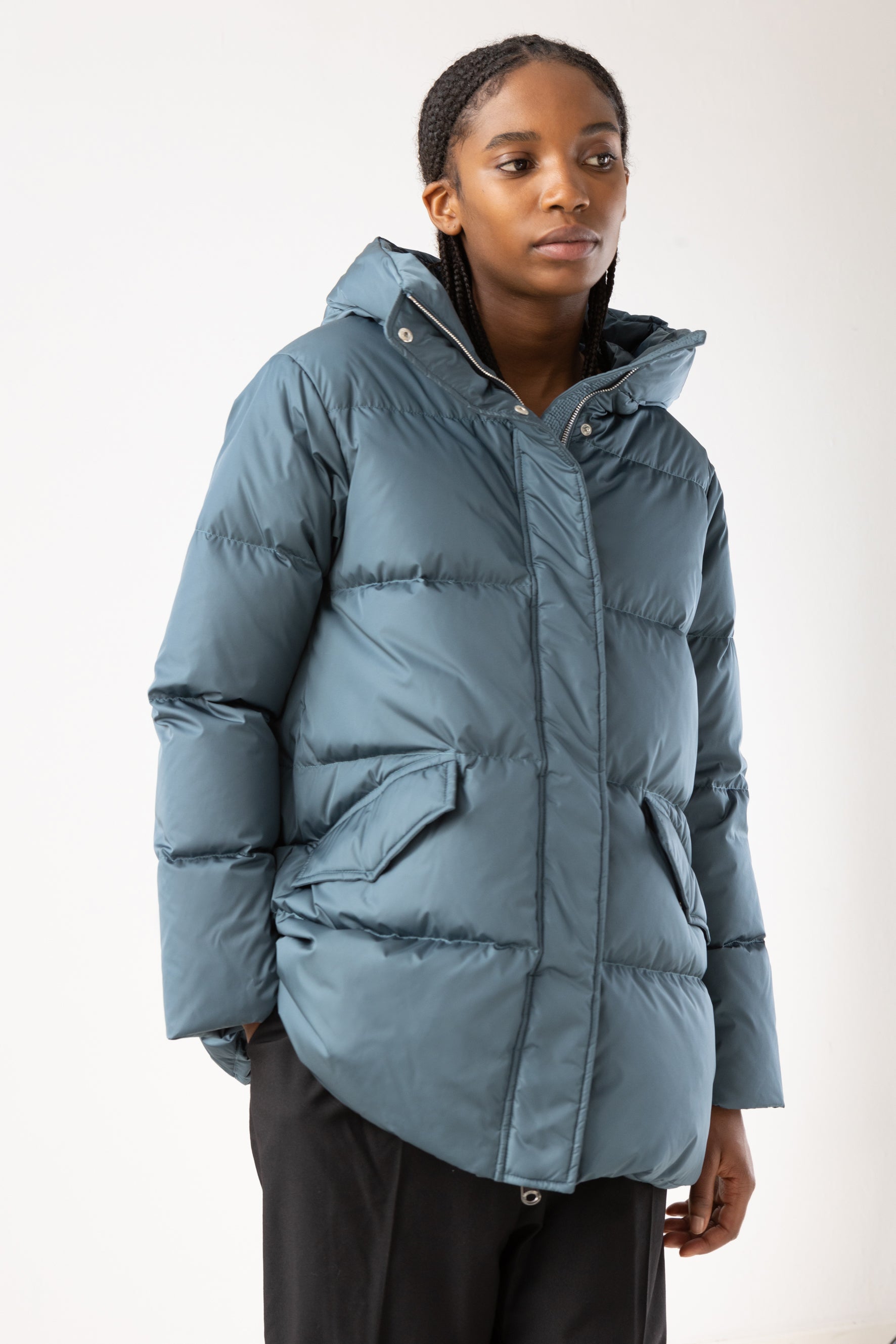 Short quilted down jacket with softly lined hood in pigeon