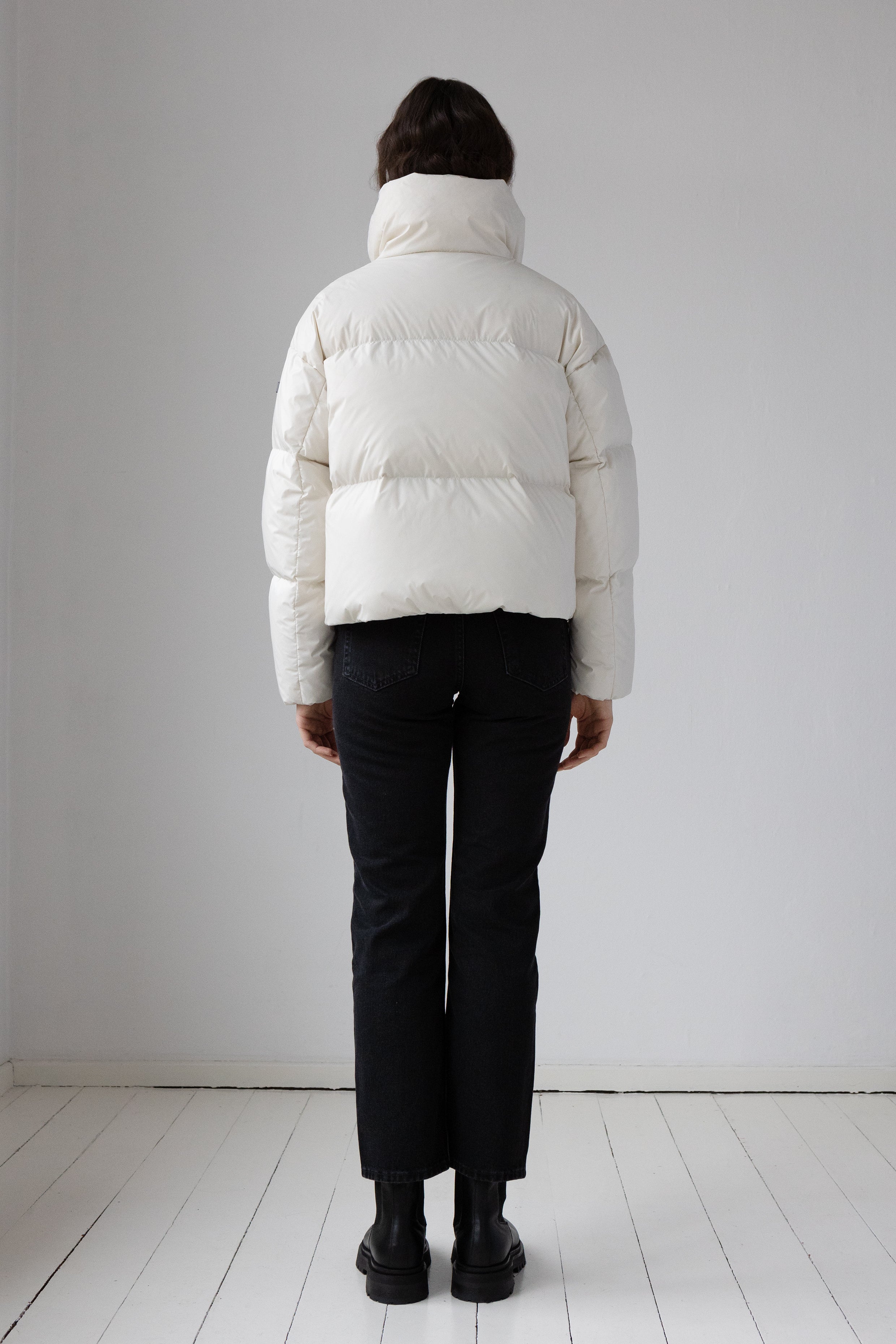 short Lempelius down puffer jacket in color off-white 